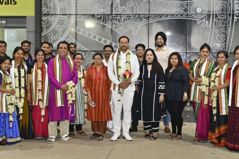 ହେଲଥ ଅନ୍ ଟପ୍ ଦ୍ୱାରା ସମର୍ଥିତ ତ୍ରିଧାରା ସ୍ୱର୍ଣ୍ଣ ସମାରୋହ ମାଲେସିଆ ଯାତ୍ରା ସଫଳତାର ସହିତ ସମାପ୍ତ